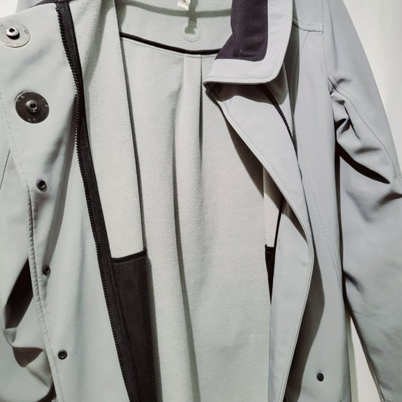 Lululemon Audrey jacket sz 10 Shark Grey EUC - Picture 5 of 8